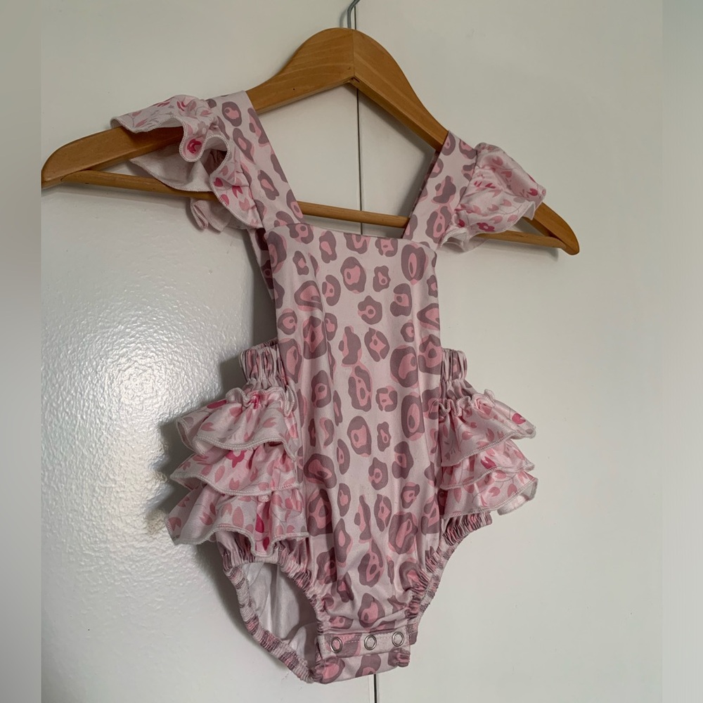 Pete & Lucy baby Ruffle Romper